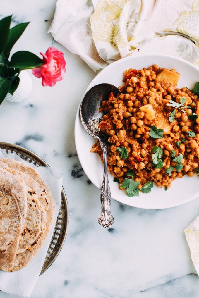 vegan indian chickpea curry in a bowl