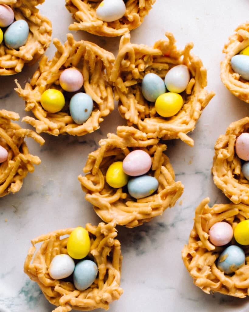 Bird nest cookies filled with easter eggs,