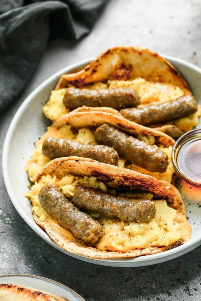 breakfast recipes with sausage and eggs.