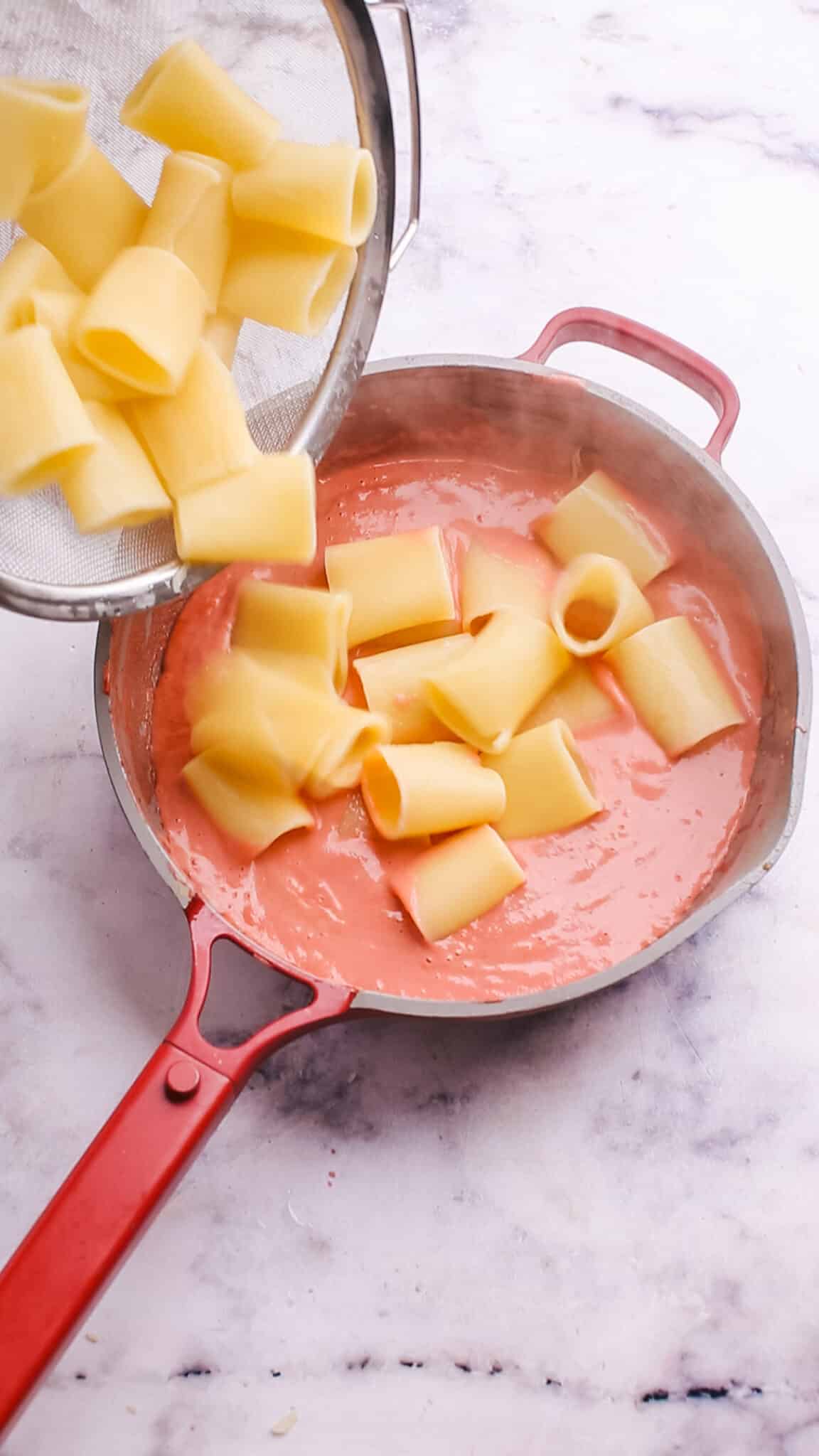 What to Serve with Ravioli (Most Popular Sides + Tastiest Sauces!)