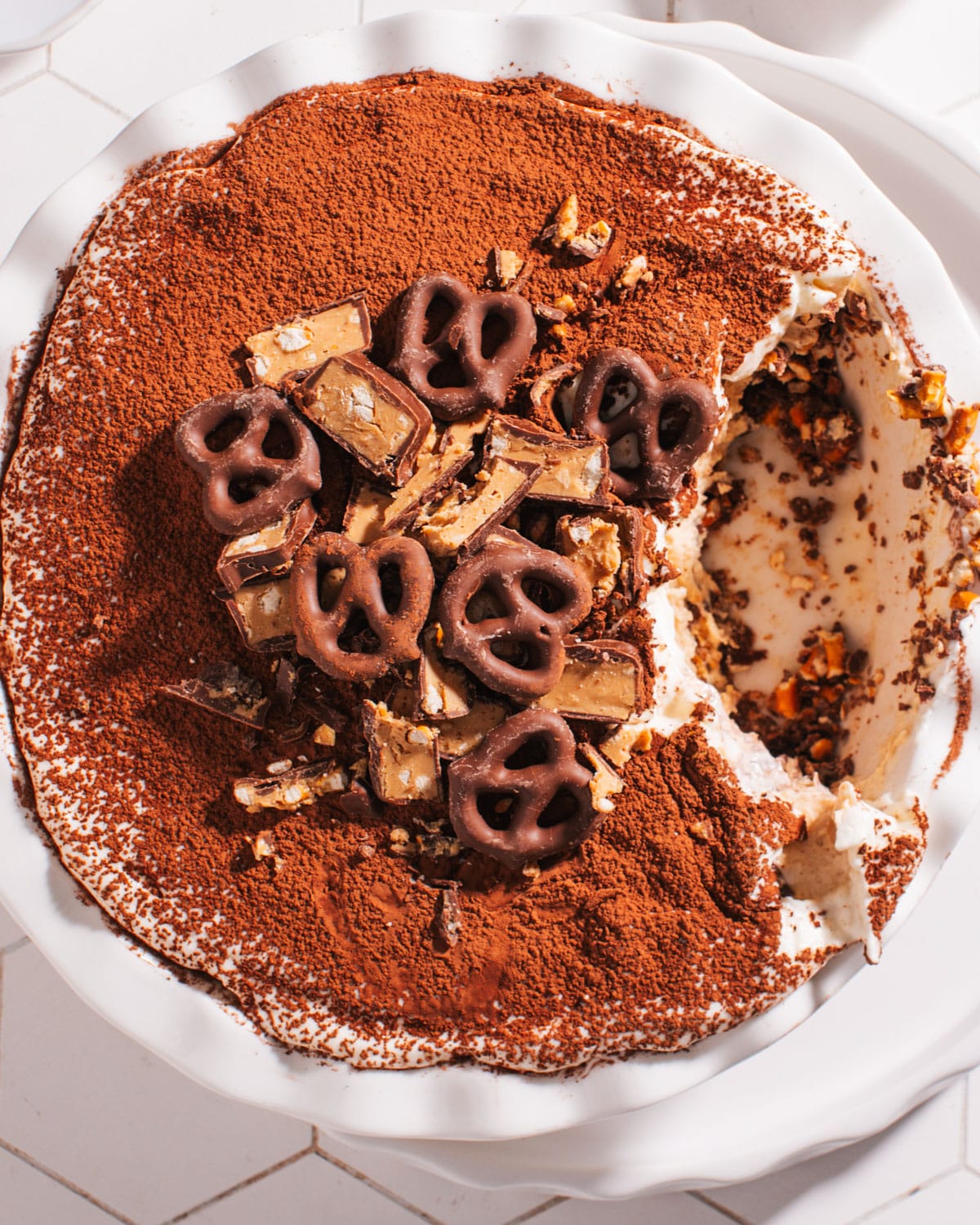 Peanut Butter Pretzel Pie (Easy No Bake Recipe!)