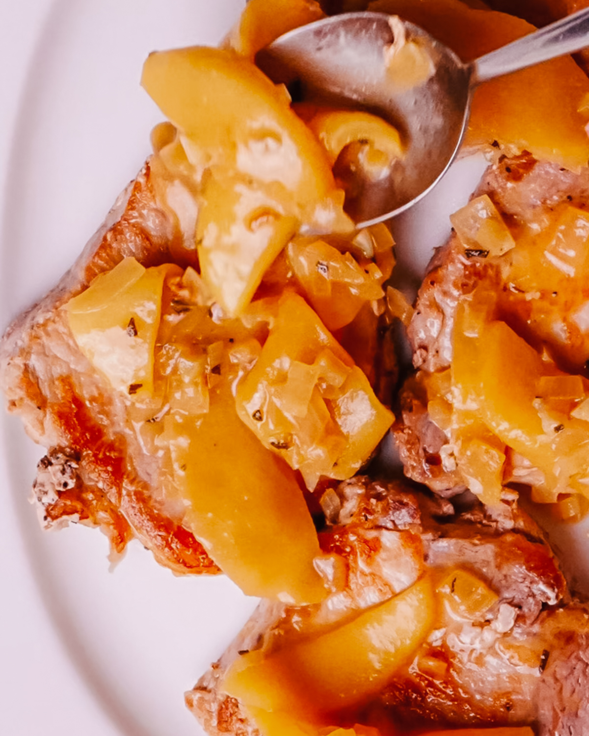 Steps of making Pork Chops with Apples Recipe.