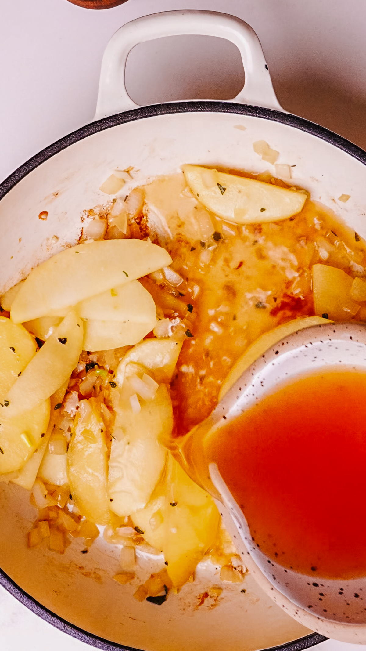 Steps of making Pork Chops with Apples Recipe.