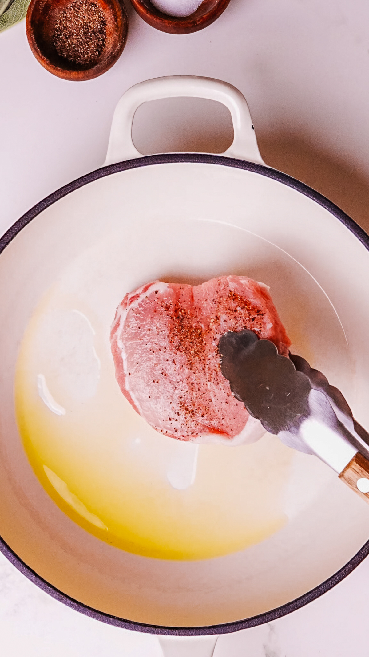 Steps of making Pork Chops with Apples Recipe.