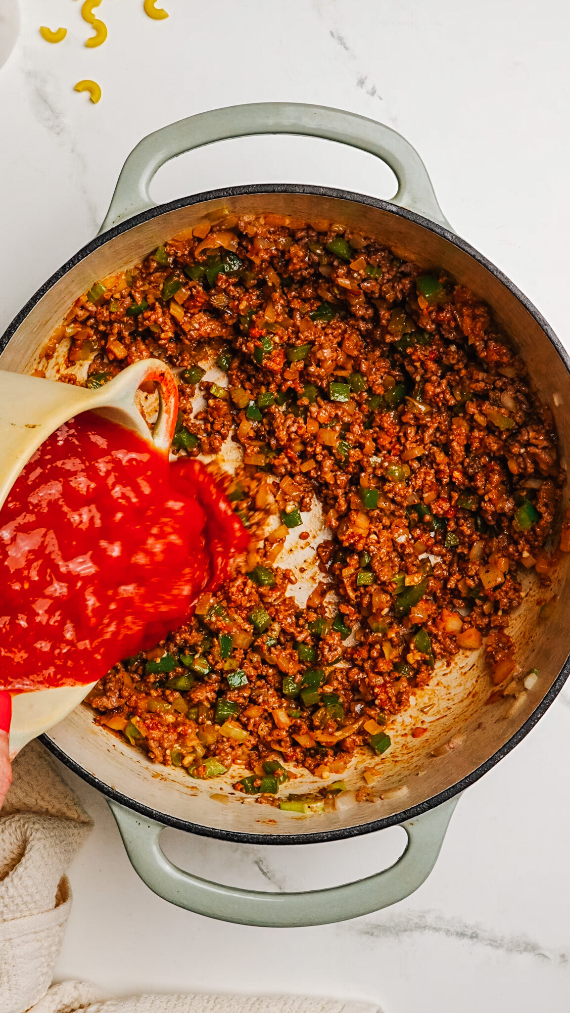 Steps of making American Chop Suey.