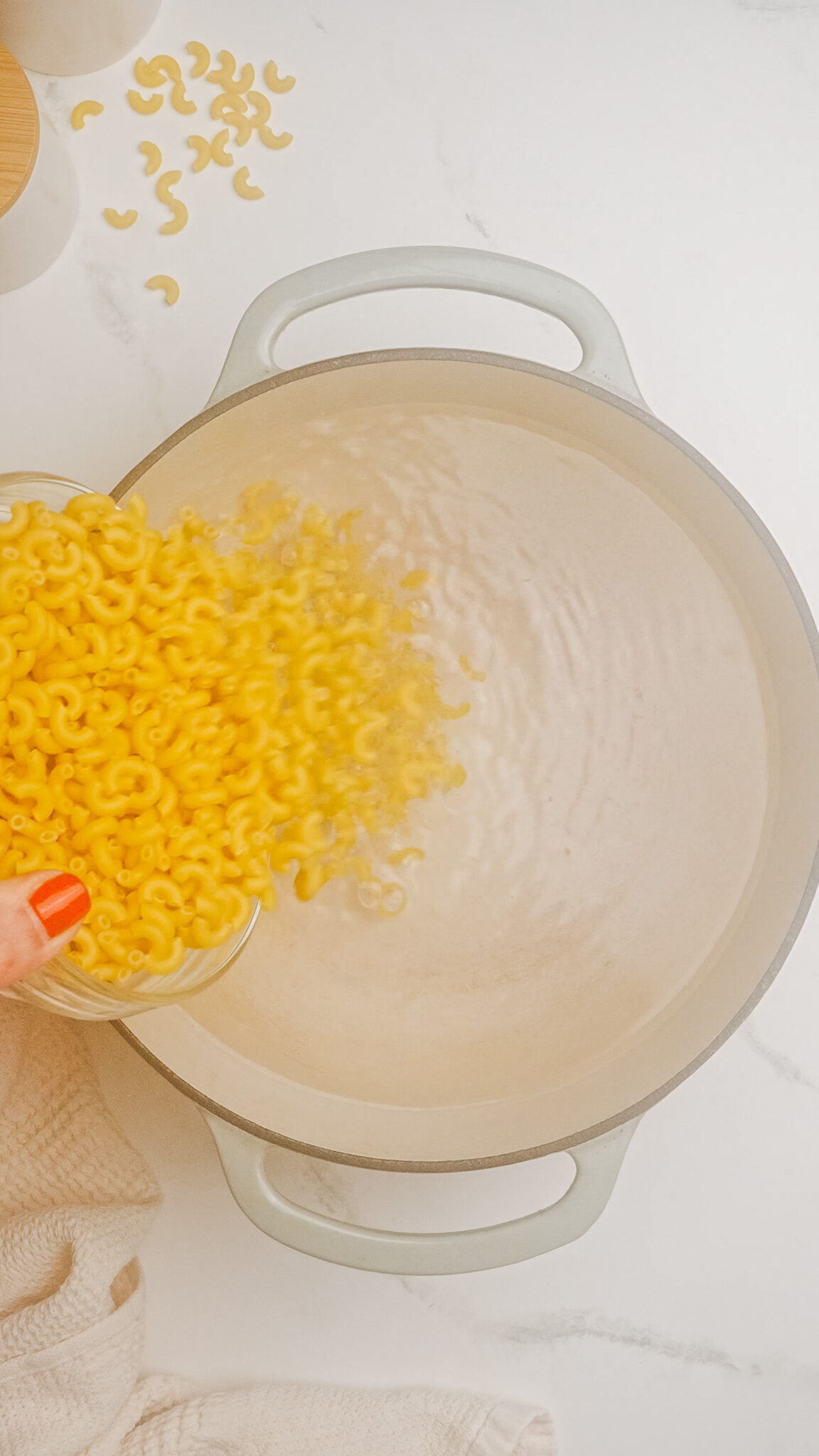 Steps of making American Chop Suey.