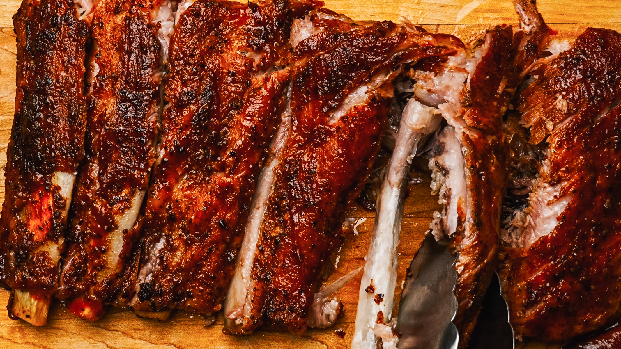 Step-by-step photos showing how to bake spare ribs in the oven.