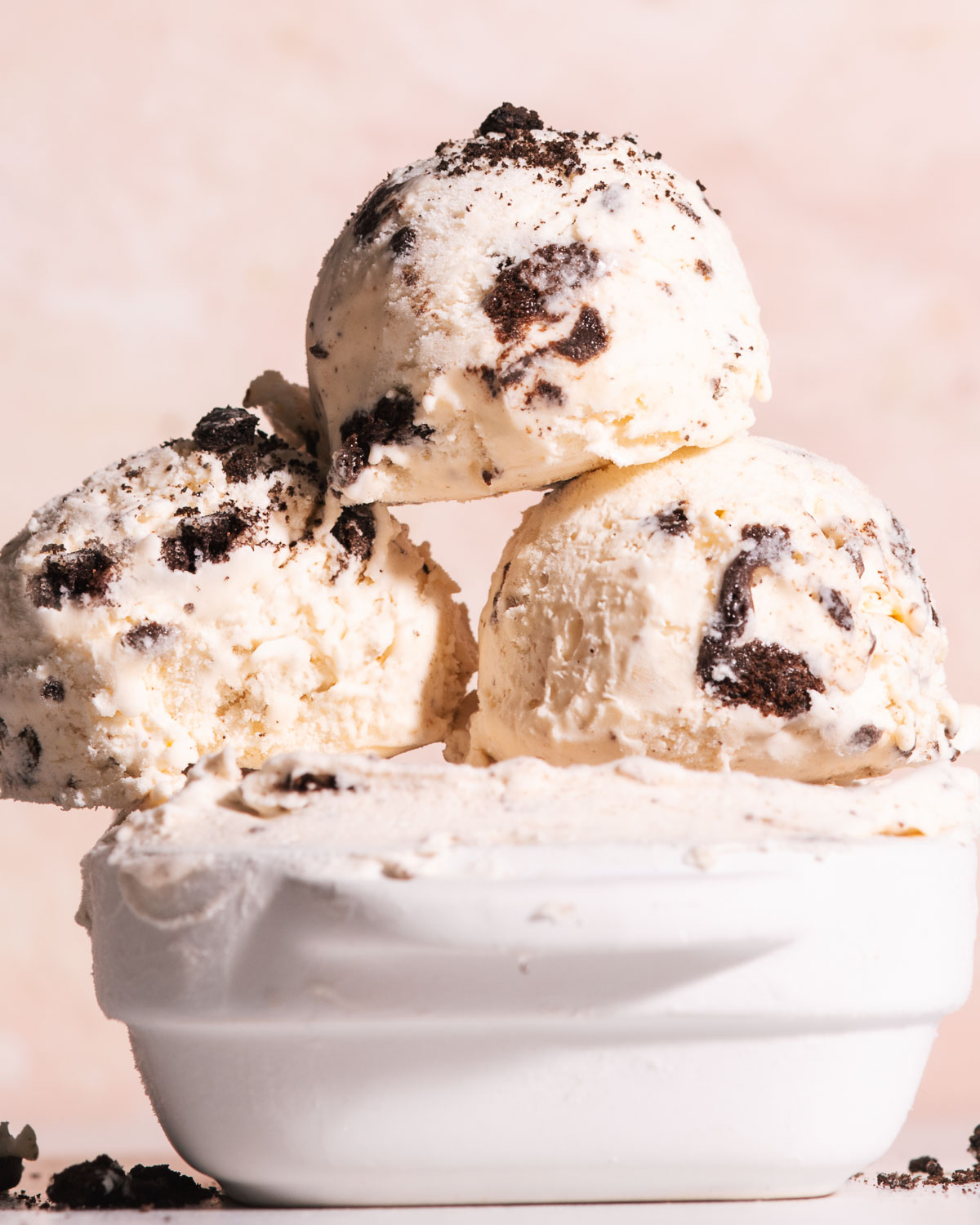 No-Churn Cookies and Cream Ice Cream