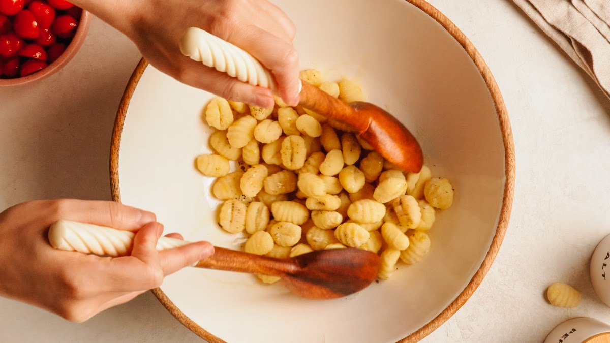 Gnocchi salad recipe steps.
