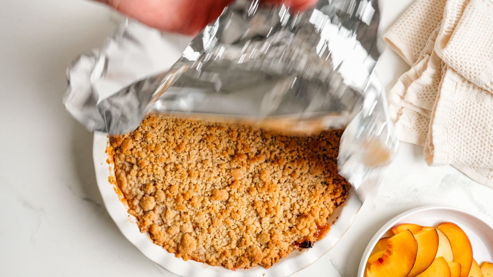 Peach crumble recipe steps.