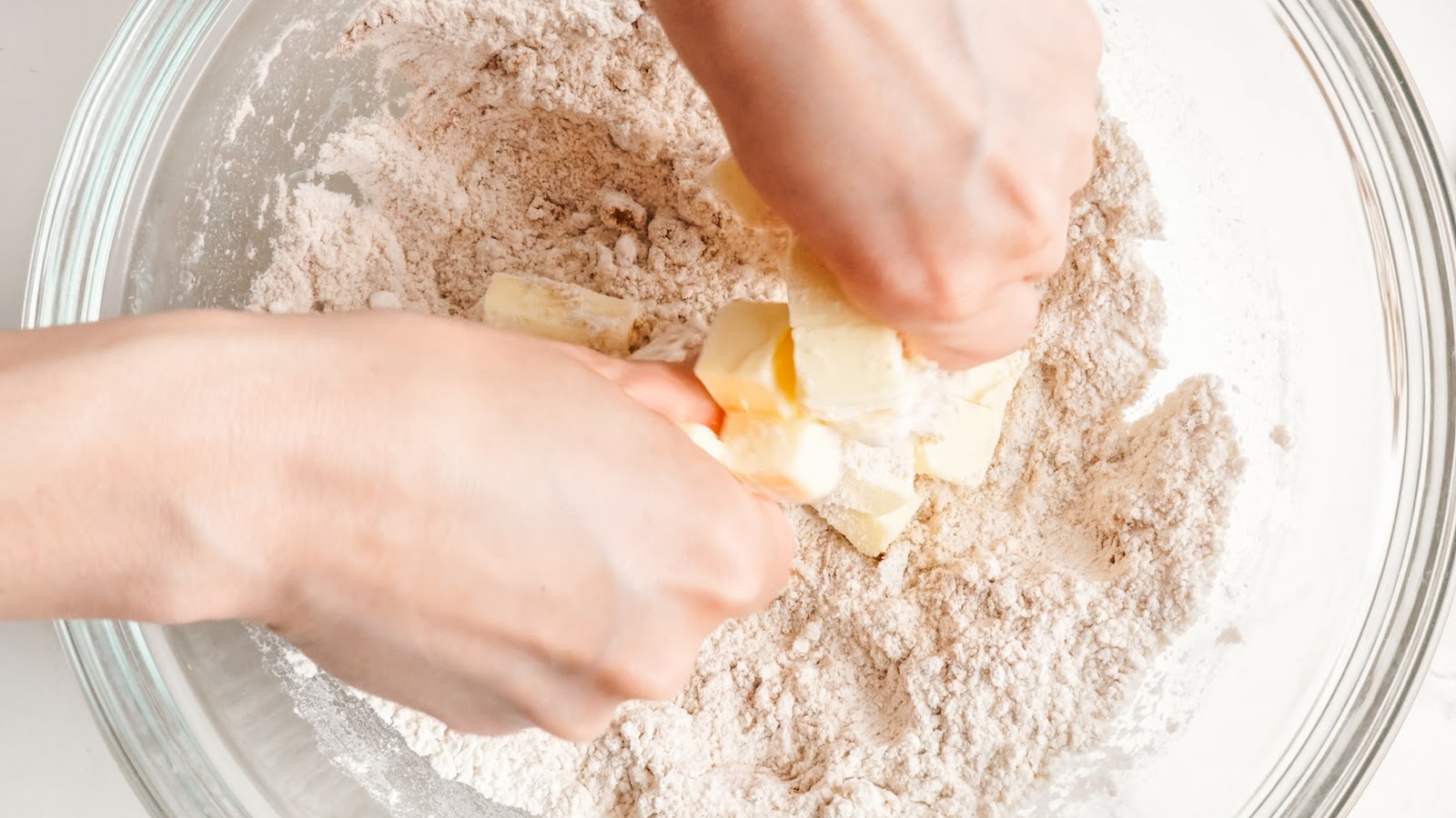 Peach crumble recipe steps.